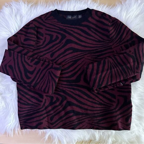 ɢᴜᴄ ᴛᴇᴅ ʙᴀᴋᴇʀ ᴛɪɢᴇʀ ꜱᴛʀɪᴘᴇꜱ ʟᴏɴɢ ꜱʟᴇᴇᴠᴇ ᴘᴜʟʟᴏᴠᴇʀ ᴄᴀʀᴅɪɢᴀɴ ᴄʀᴏᴘ ꜱᴡᴇᴀᴛᴇʀ - Picture 3 of 13